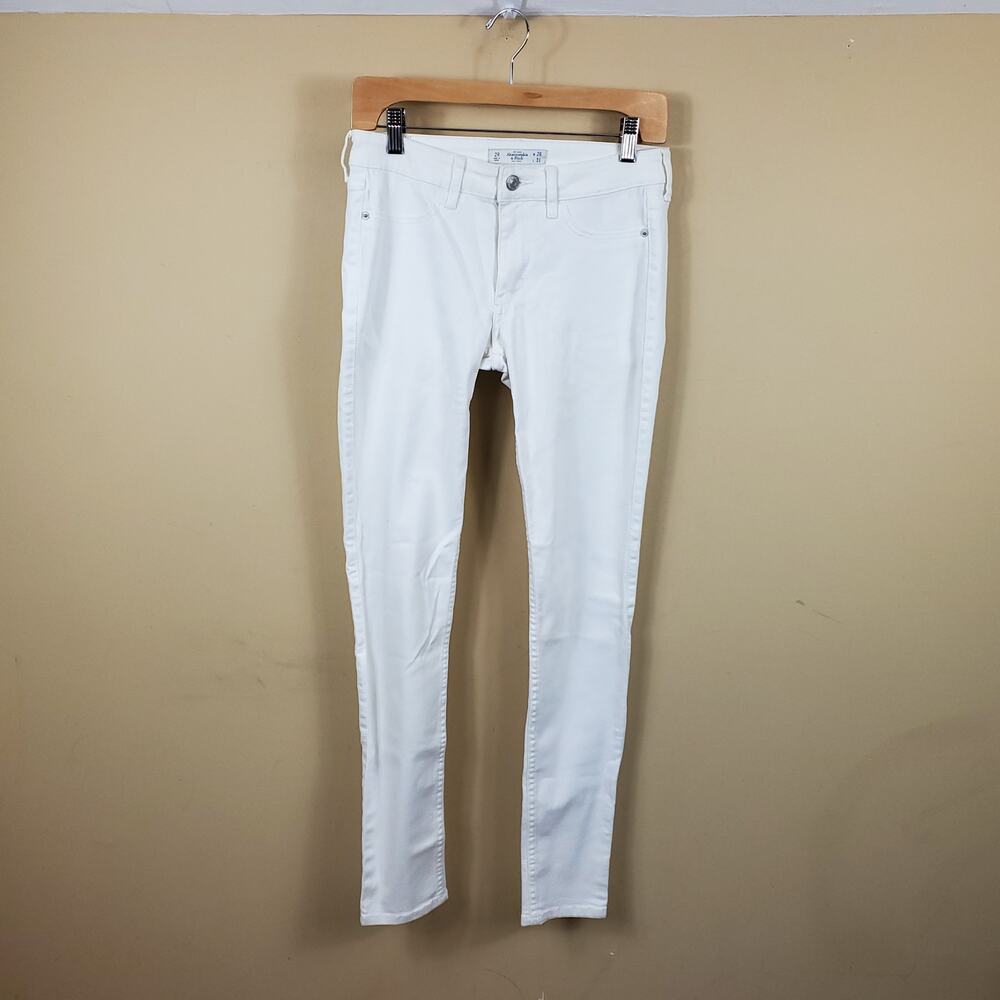 Abercrombie and Fitch White Skinny Jeans Size 26
